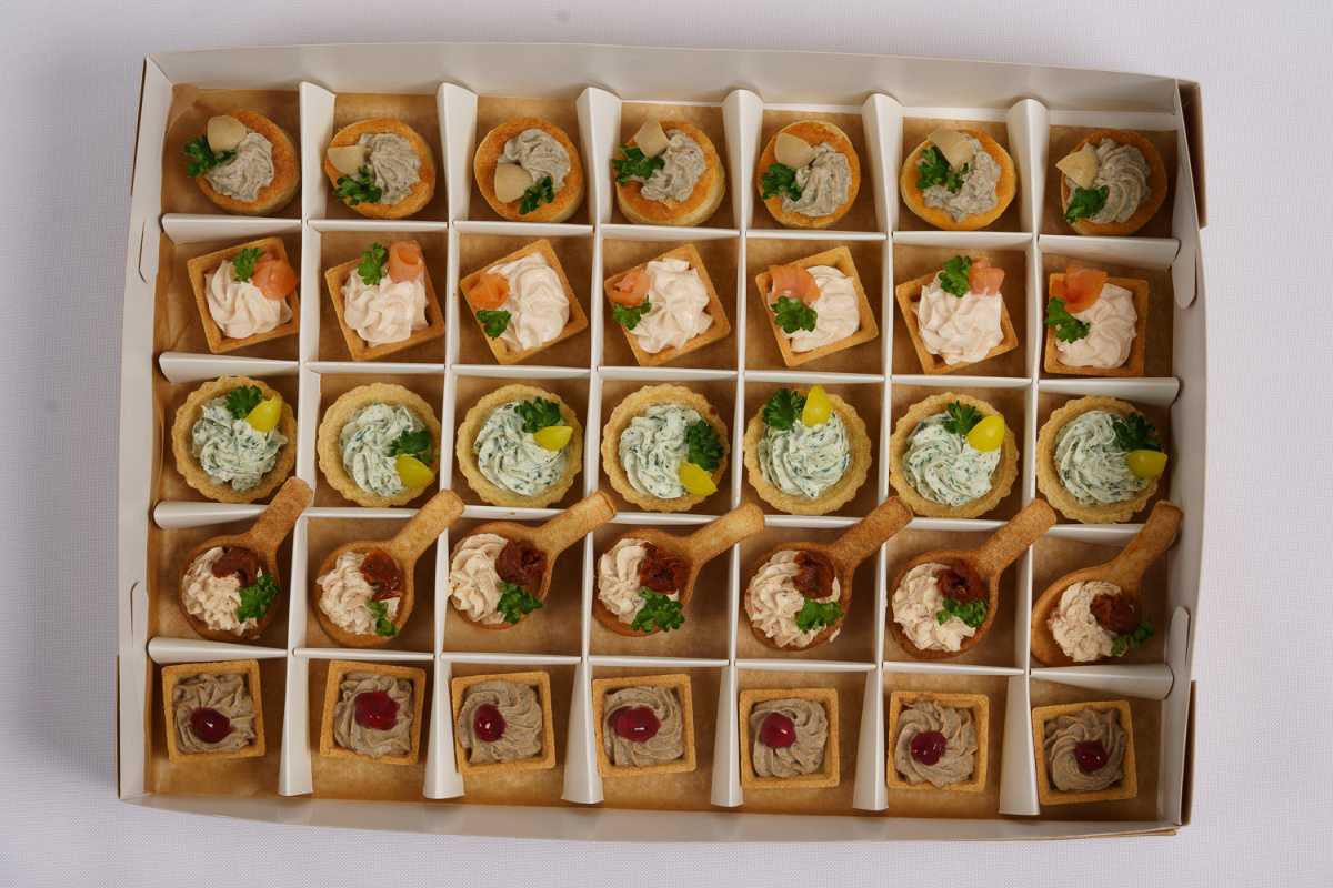 Box catering